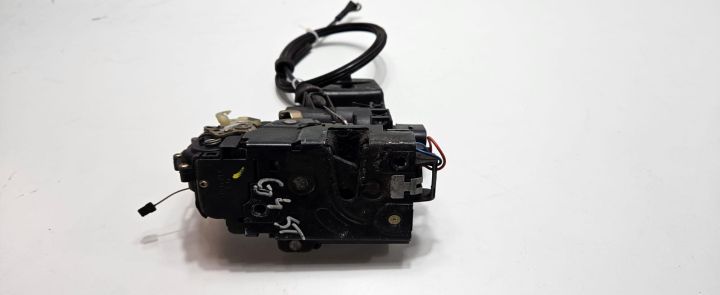 Broasca usa stanga spate  3B0837867 Volkswagen VW Passat B5.5 (faceli