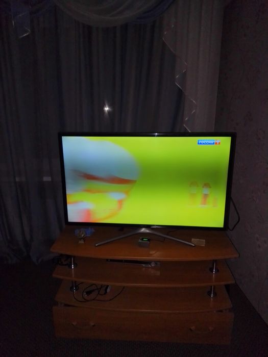 Продам телевизор   samsung  диоганаль  107см