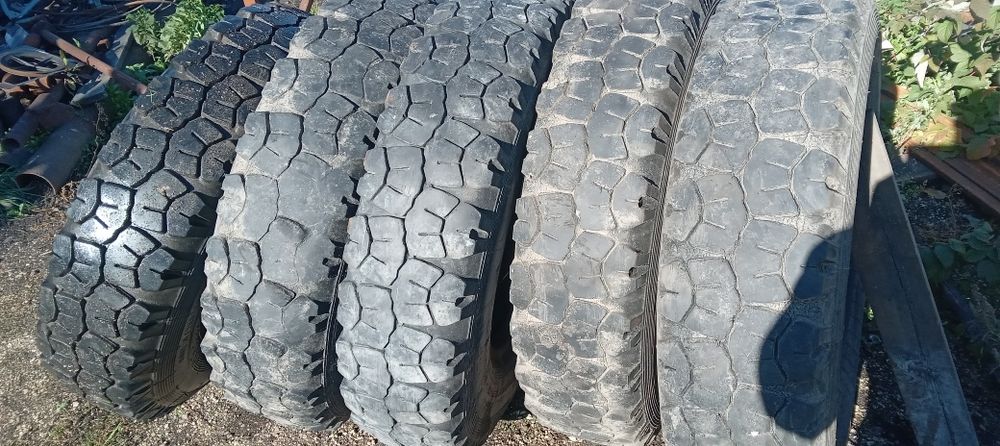 Продам резину зил камаз на 9 r20