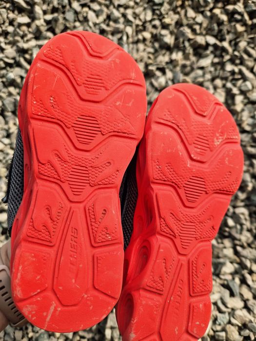 Lot adidasi marimea 26