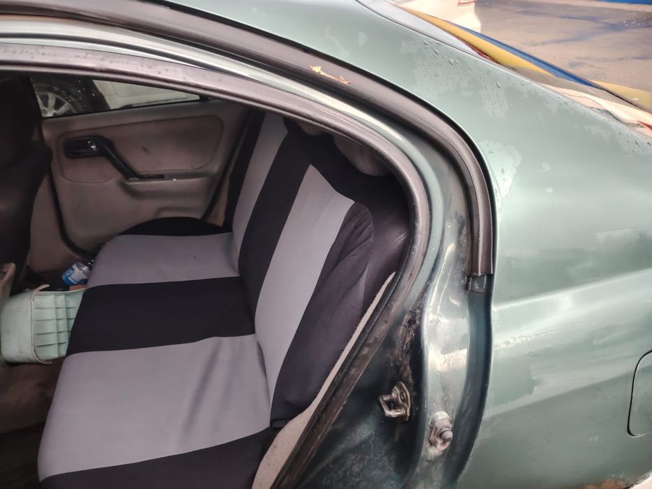 Продам срочно машину