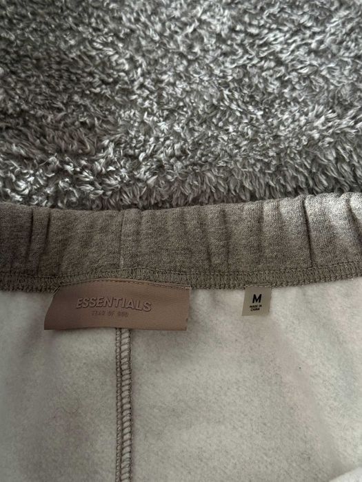 Pantaloni scurti Essentials darkoatmeal marime M