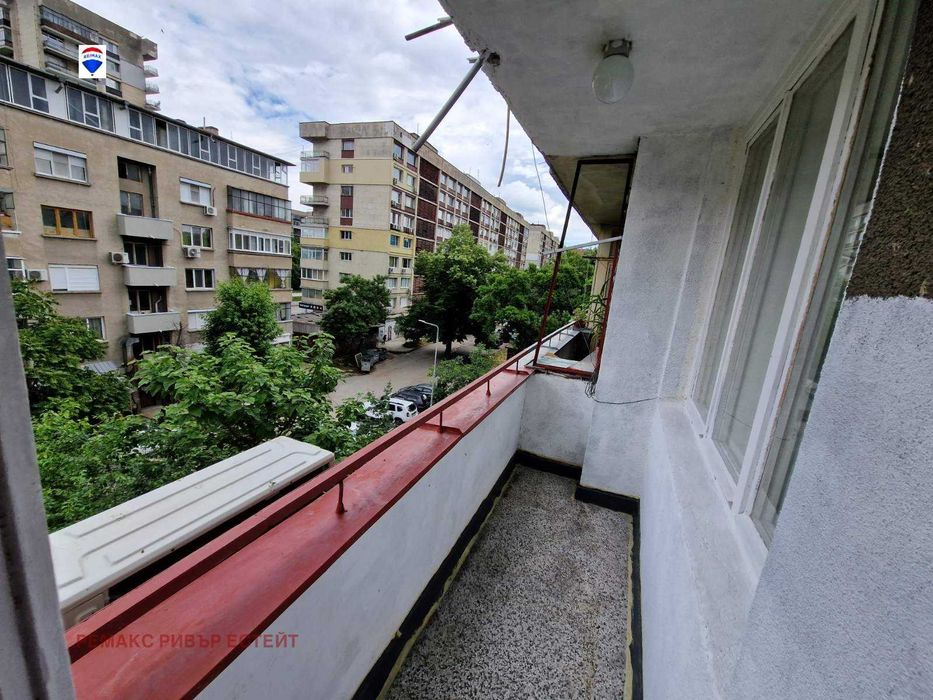 Дава се под наем Двустаен апартамент в Русе, Широк център - 65 кв.м за 244.8 € - Снимка #4