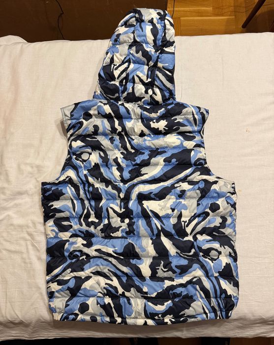 Moncler елек с качулка