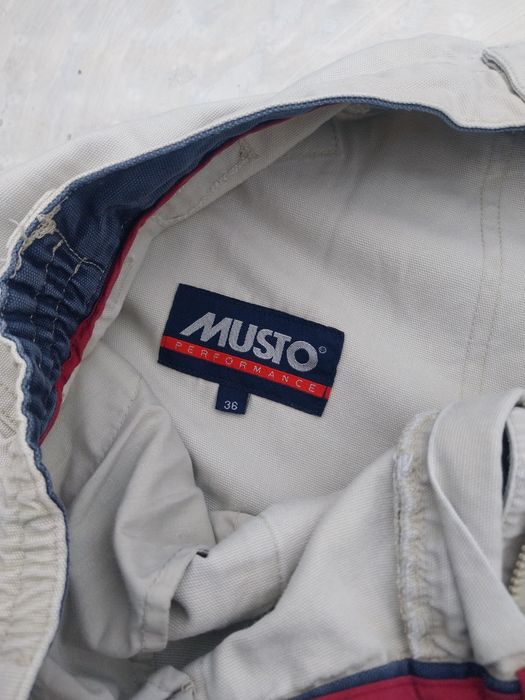 Продавам 3 броя къси панталони