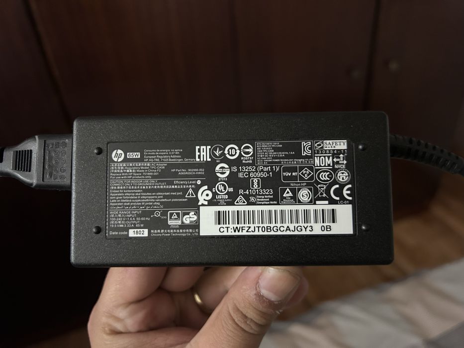 Компютър HP  малкък и компактен