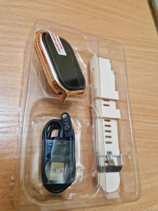 Дамски смарт часовник - чисто нов