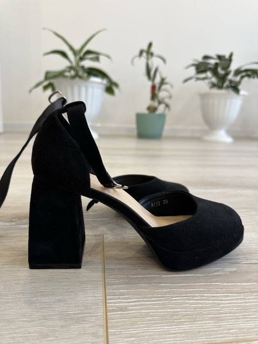 Продам туфли черные 36 размер