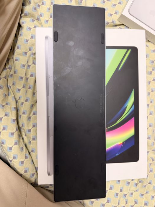 Apple Magic Keyboard + Apple Meigic Mouse 2