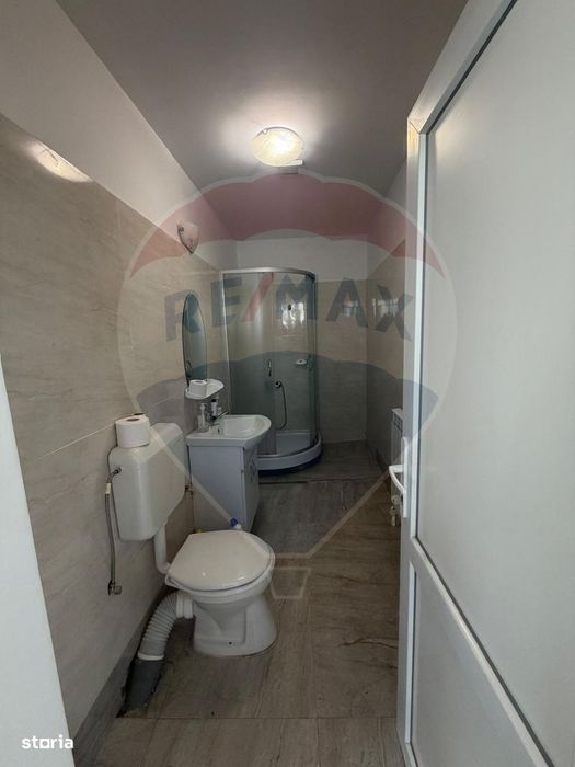 Casă + anexă cu terasă și grătar – 750 mp teren, Pricaz