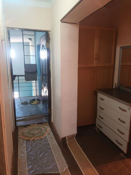 2 xonalik uy sotiladi 3 xonalik qilingan