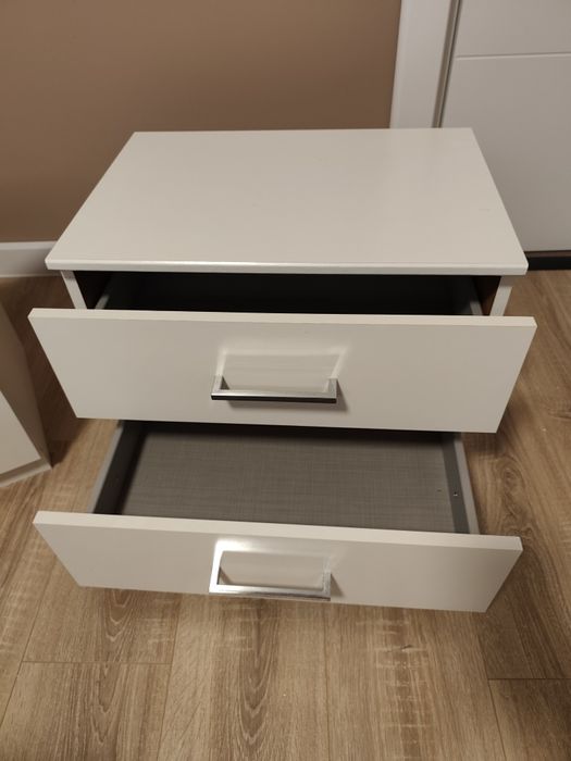 Нощно шкафче 2 бр.