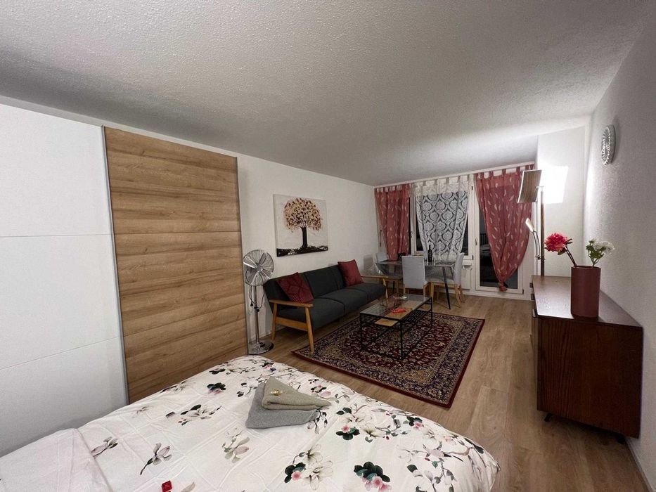 Дава се под наем Едностаен апартамент в София, Център - 50 кв.м за 357 € - Снимка #3