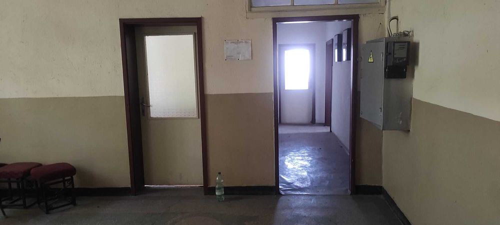 Продава се Промишлена сграда в Чирпан - 5000 кв.м за 100 €/кв.м - Снимка #9