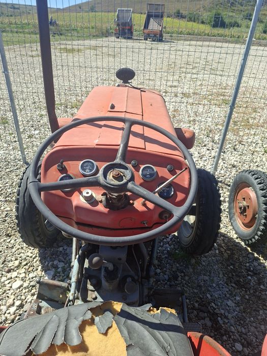 Tractor massey ferguson 135