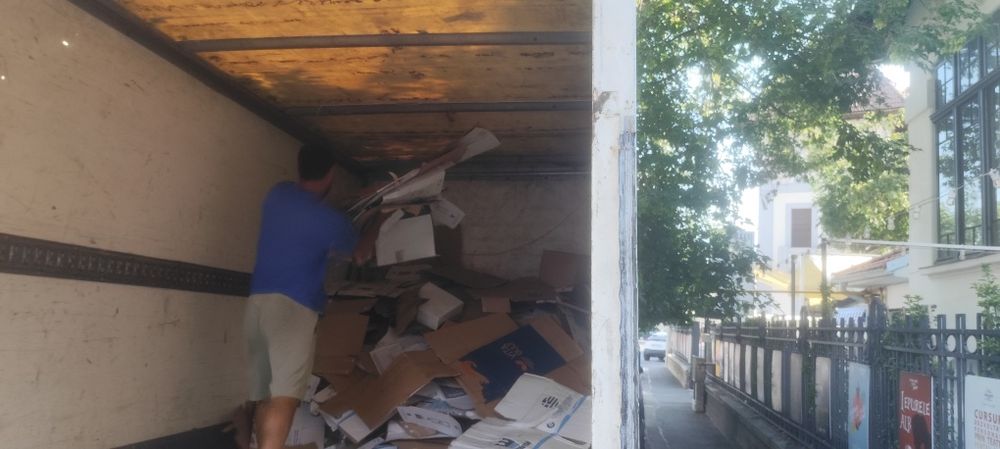 Debarasare apartamente garsoniere poduri beciuri