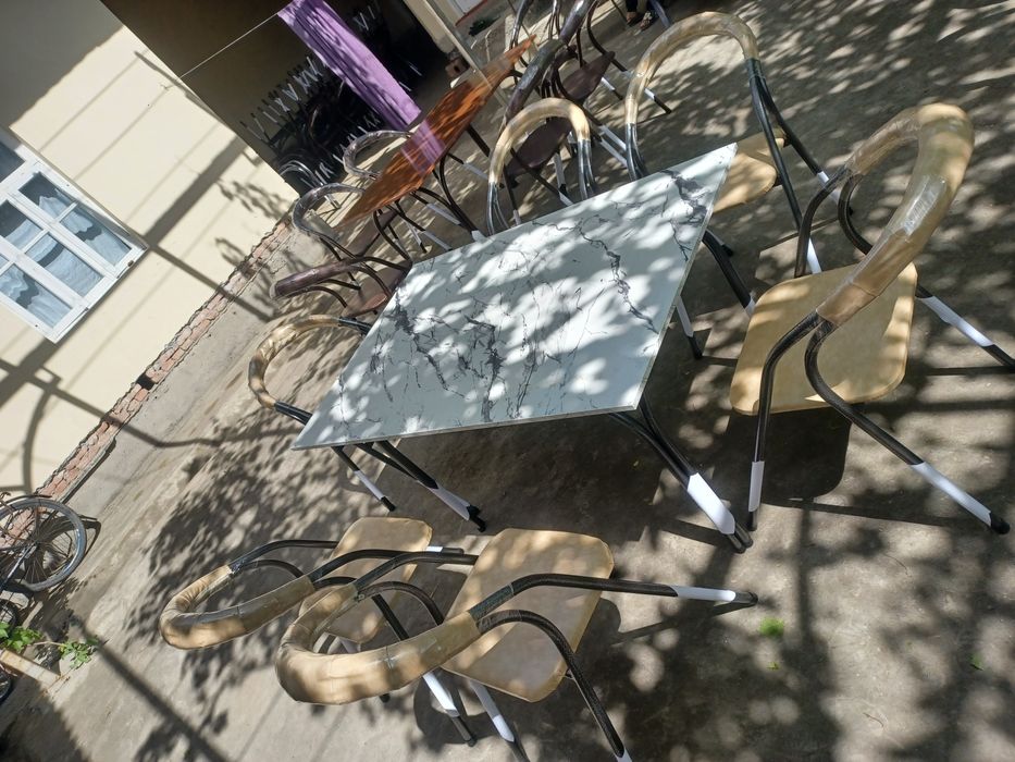 Stol stullar sotiladi 6 kishilik