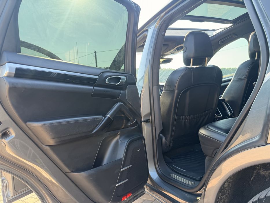Porsche caynne S E - Hybrid 3.0 benzina Primul proprietar