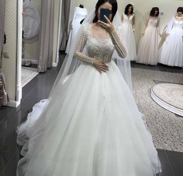 Свадебное платье