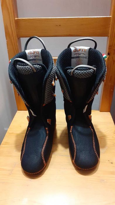 Туринг точкови ски обувки