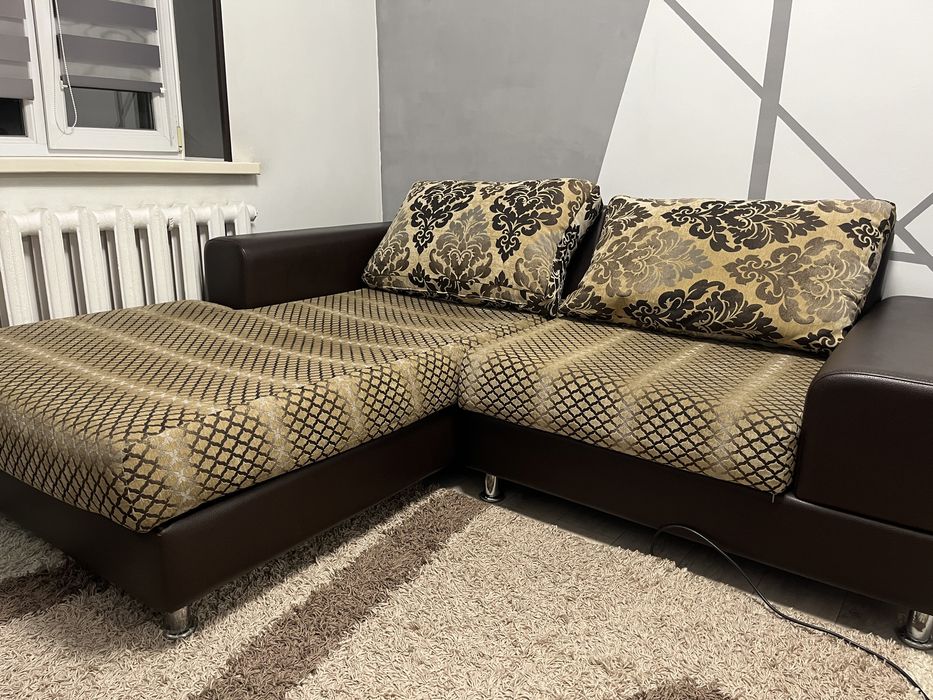 Продам диван в отличном состоянии