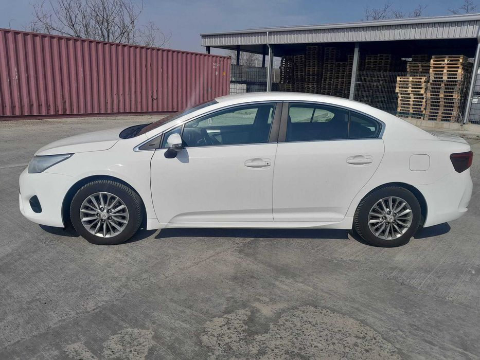 TOYOTA Avensis