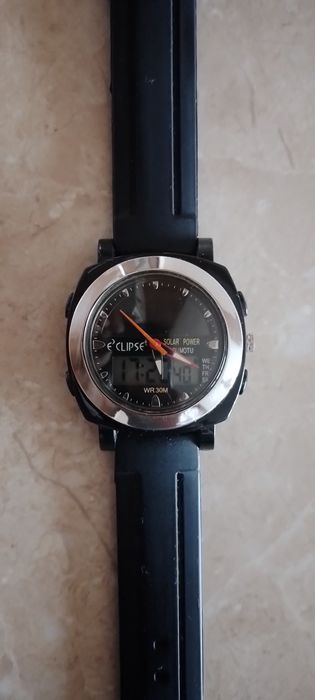 Часовник Eclipse Solar power