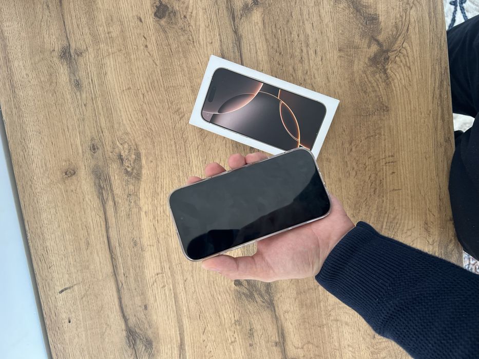 Iphone 16 pro desert titanium