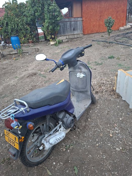 Vând scuter HONDA sh 49 cc 2 timpi sau schimb cu Kukirin G2