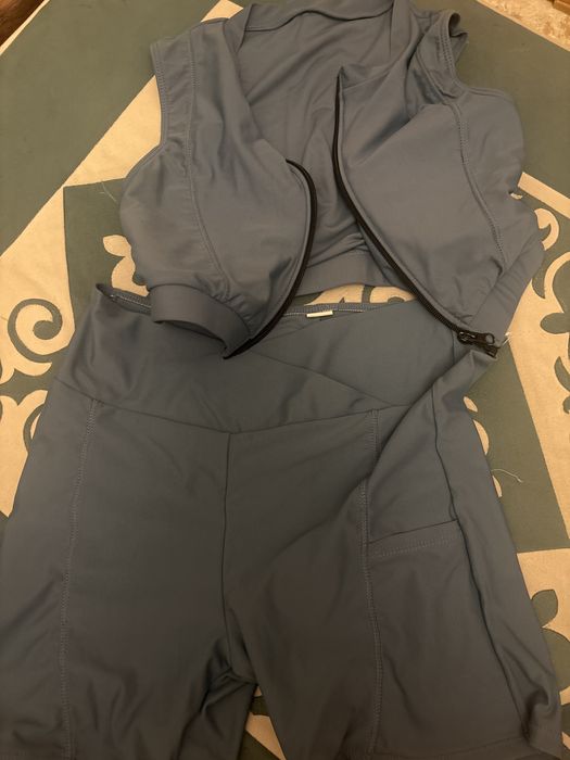 Продам купальник новый