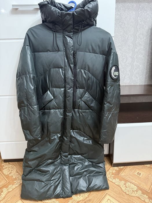 Продам зимний пуховик