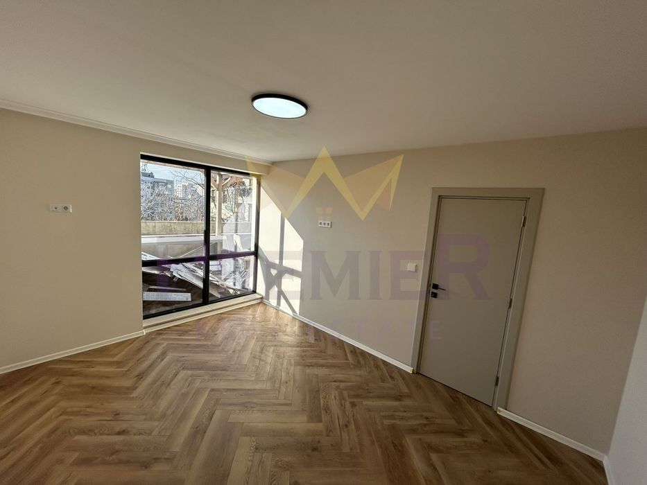 Продава се Тристаен апартамент в Варна, Възраждане 2 - 80 кв.м за 1052 €/кв.м - Снимка #3