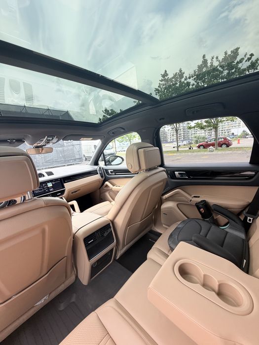 Porsche cayenne - Soft  Close - Extra Full - Absolut impecabila in garantie pana in martie 2028 - posibilitate predare leasging