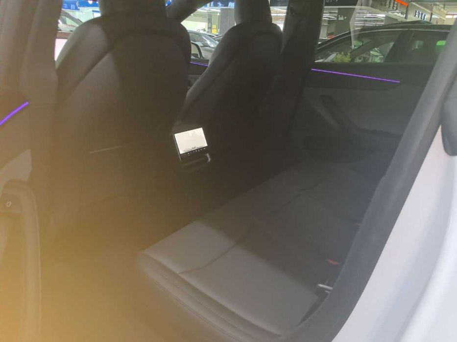 Tesla Model Y 2026 Rear-Drive Model