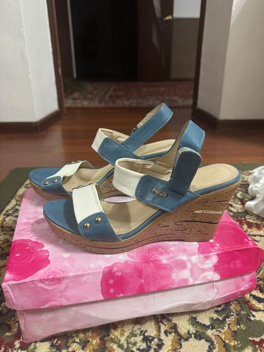 Продам летние туфли