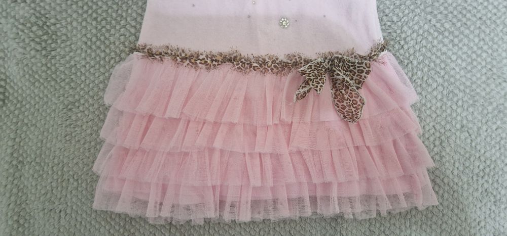 Rochita deosebita din catifea cu volanase 6 luni