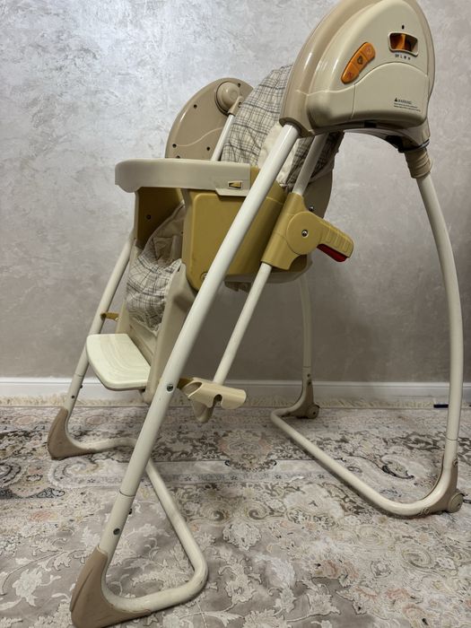 Детский стульчик для кормления