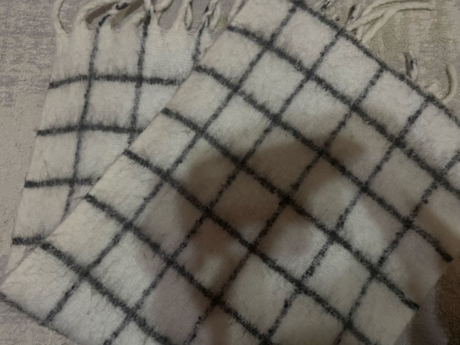 Теплый клетчатый шарф