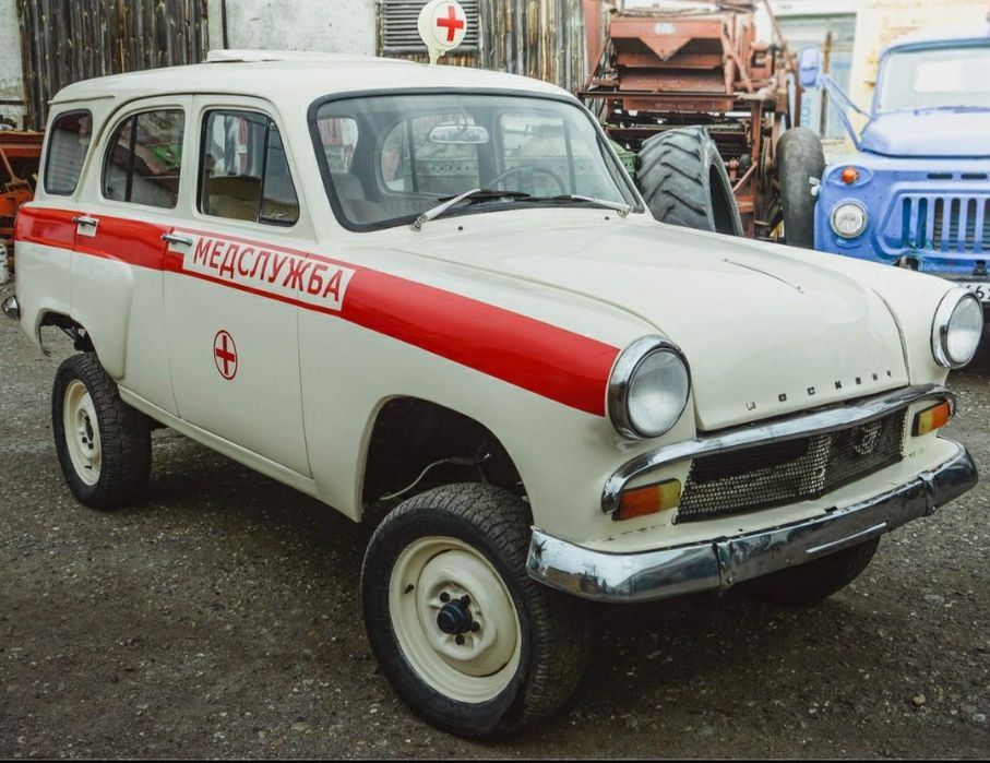 Первий советский лухкавоой  автомобиль жип 4х4 москвич м 411.