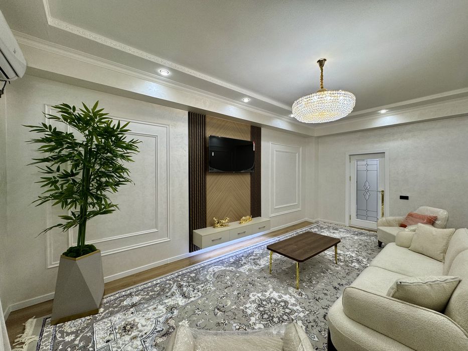 4х ком. квартира, на 1 этаже. Фрунзе