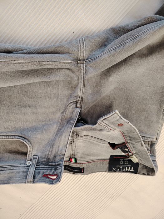 Blugi Tommy Hilfiger, 32/32
