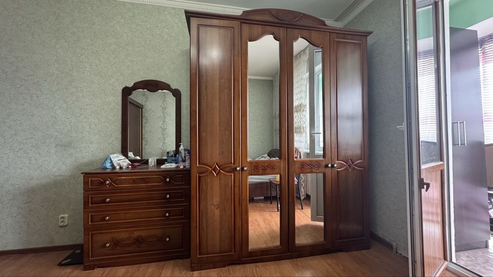 Спальный гарнитур