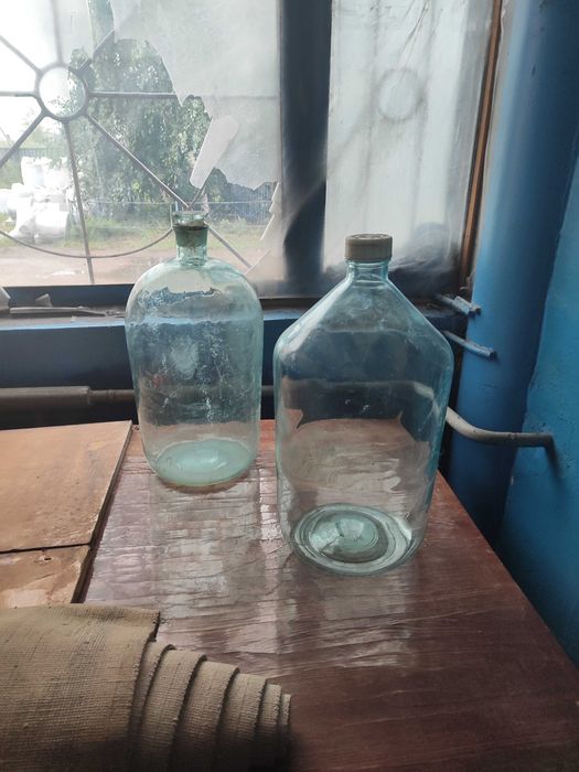 Стеклянные бутыли