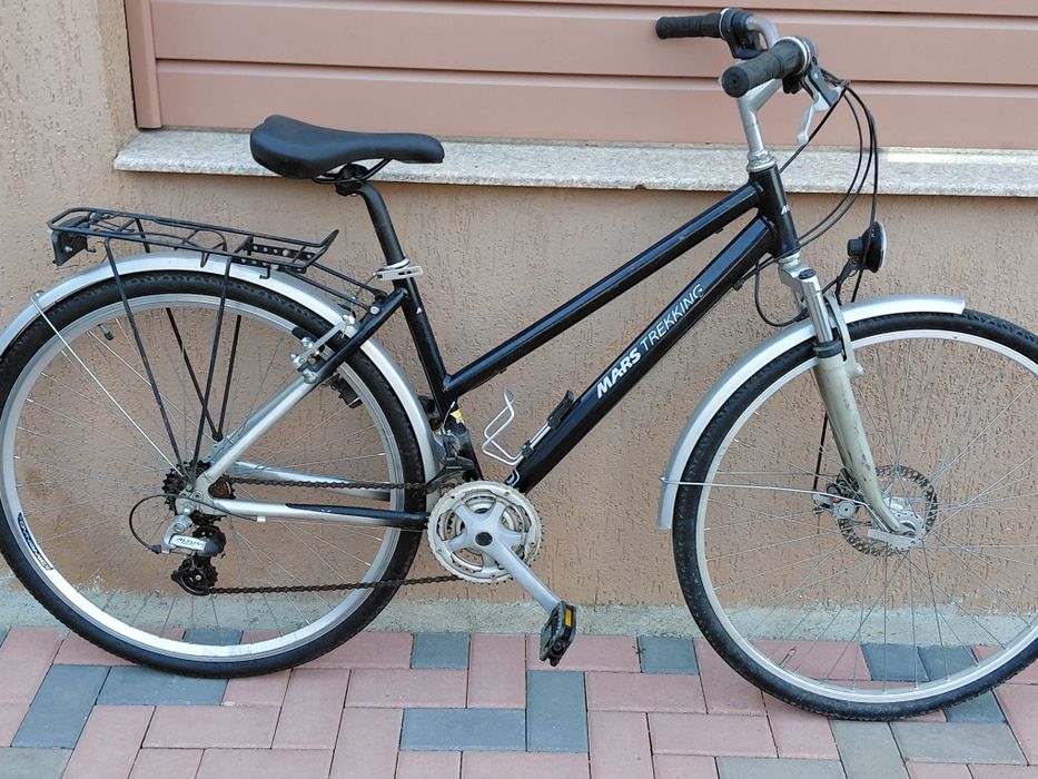 Se vinde bicicleta Treking.