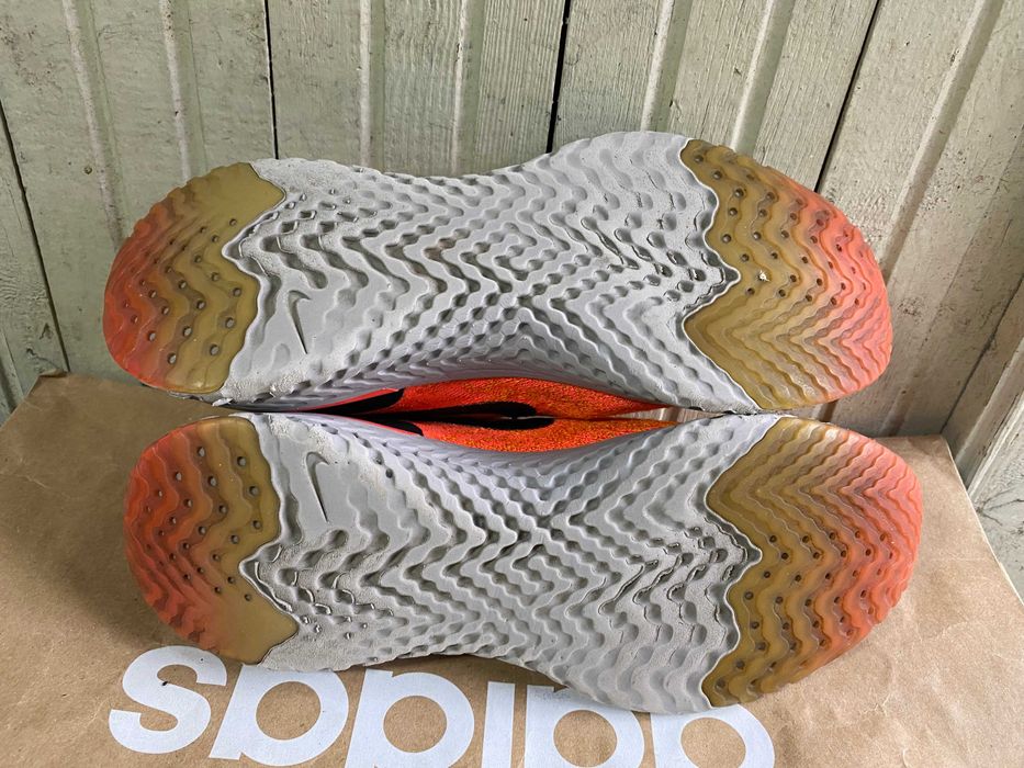''Nike Epic React Flyknit Copper Flash''оригинални маратонки 40 номер
