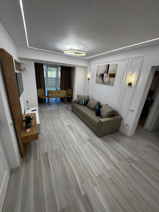Inchiriez apartament in viziru