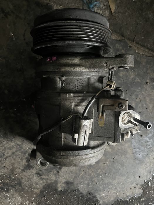 Продам компрессор кондиционера.2jz ge