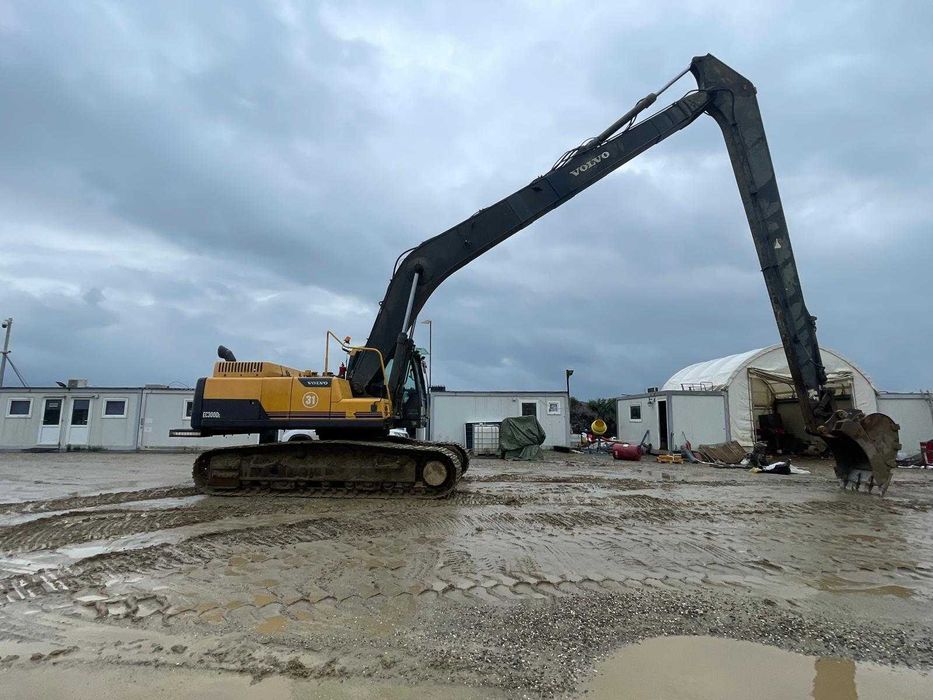 Excavator Volvo EC300DL – Brat lung 18 M , 33 Tone