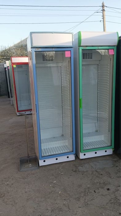 Витринный холодильник