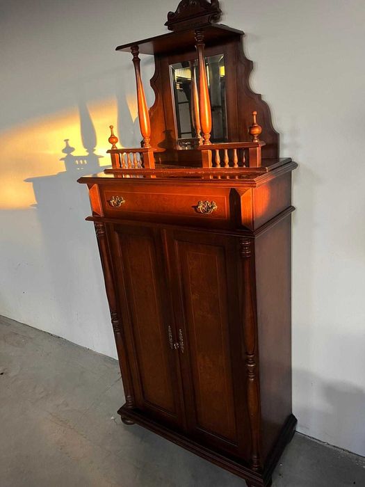 Credent vechi/Comoda,recent reconditionat!